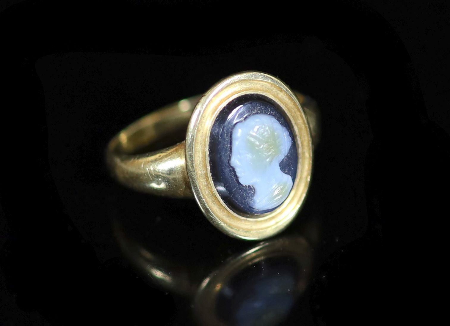 An antique gold and sardonyx cameo ring